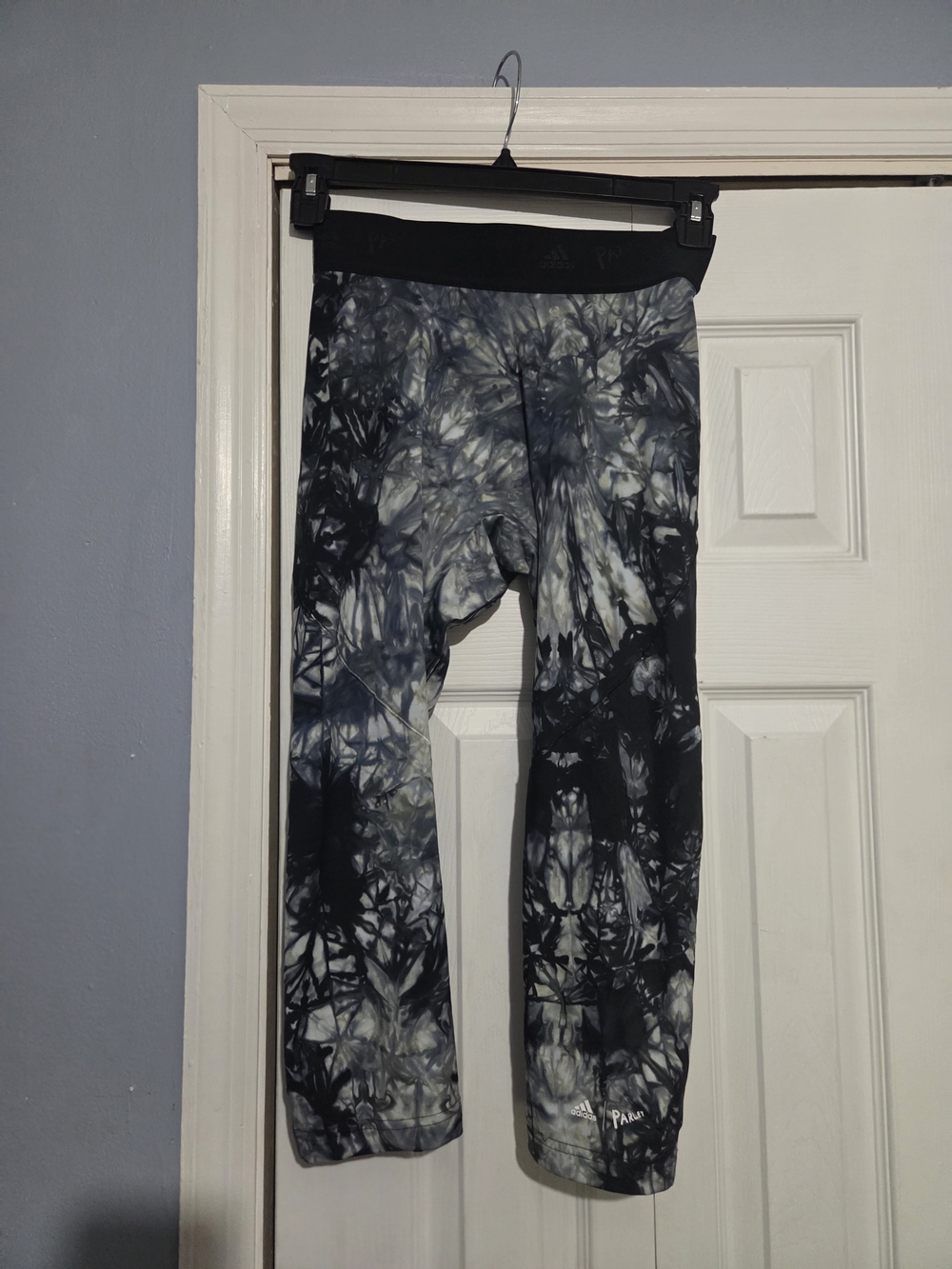 adidas  Parley Collab Black & Gray Tie-Dye Cropped Leggings